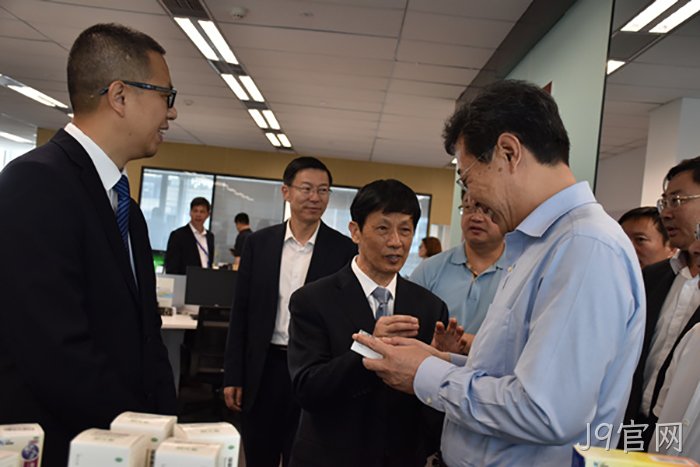 山东省日▣照市市长❈李永红一丨行来J9官网上海〓〓分公司考✩察调研